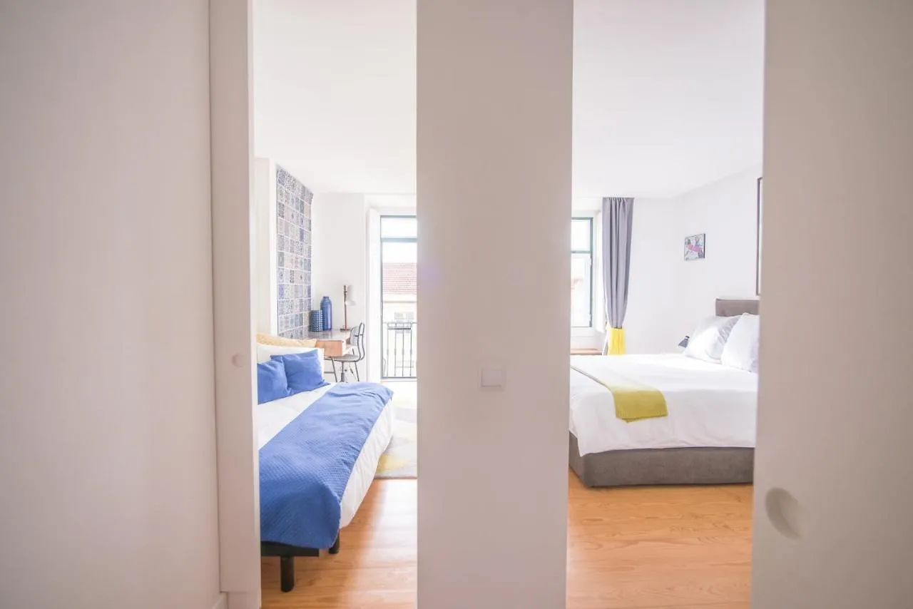 Charming, Sun-Drenched Apartment In Estrela Лиссабон