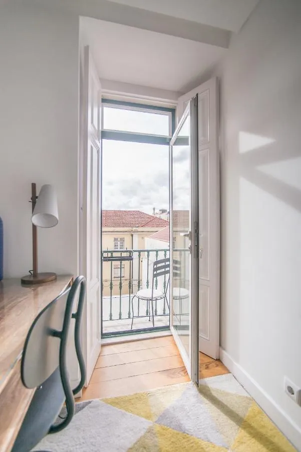 Charming, Sun-Drenched Apartment In Estrela Лиссабон 0*,  Португалия